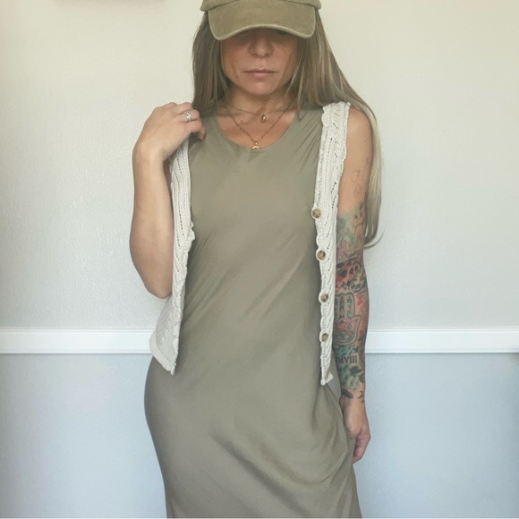 Knit Sweater Vest - Picture 7 of 9